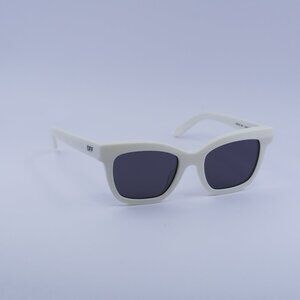 Off-White OERI143 LINCOLN 0107 Sunglasses White Square Frame, Grey Lenses